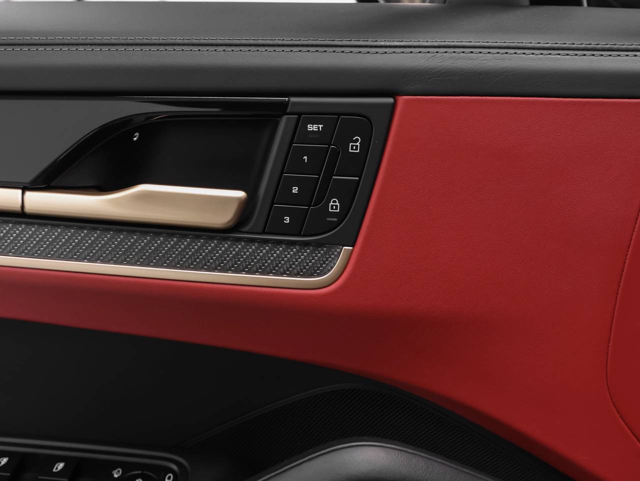 2025 Porsche Cayenne Cayenne GTS Coupe