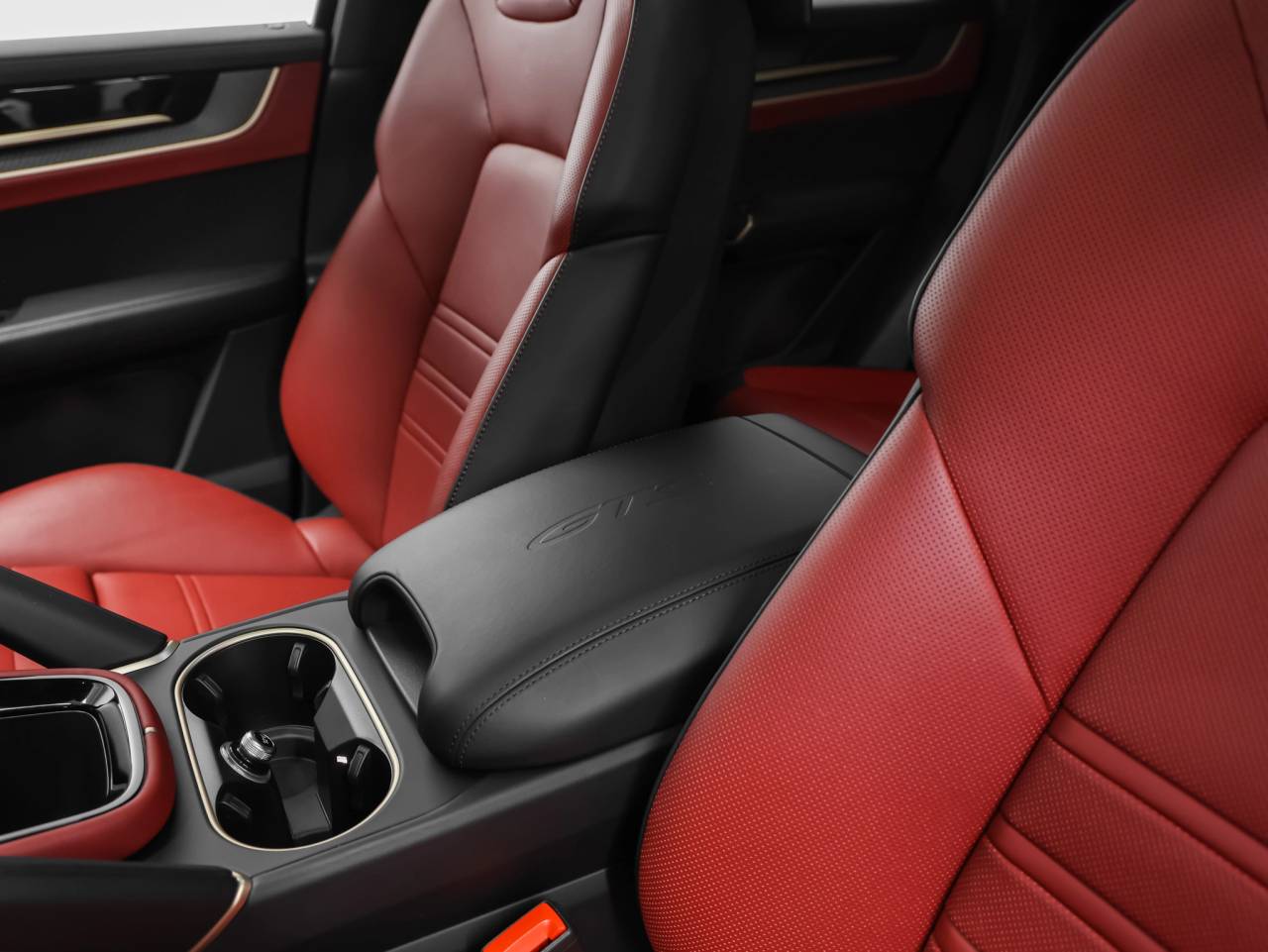 2025 Porsche Cayenne Cayenne GTS Coupe