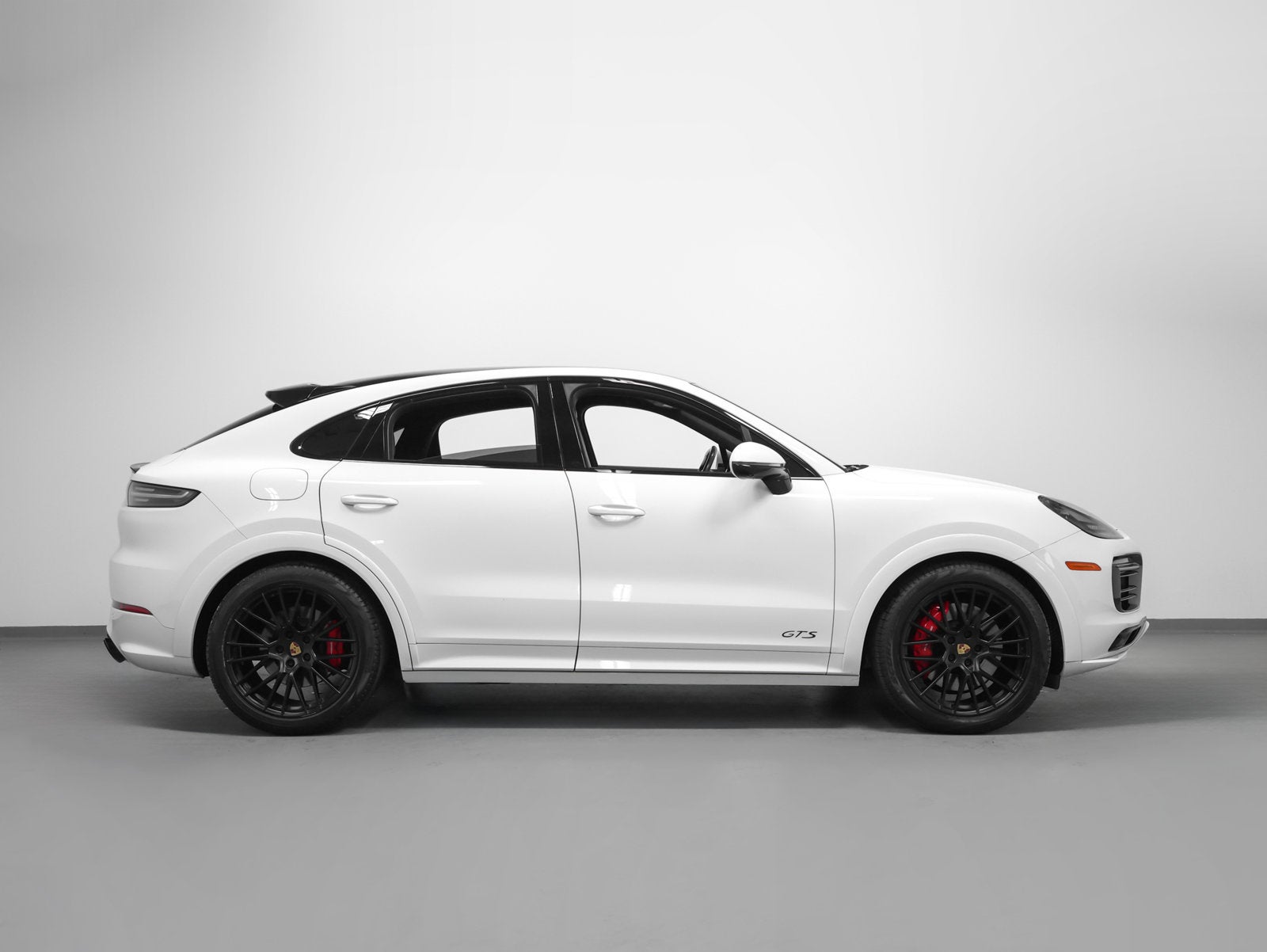 2022 Porsche Cayenne Coupe GTS