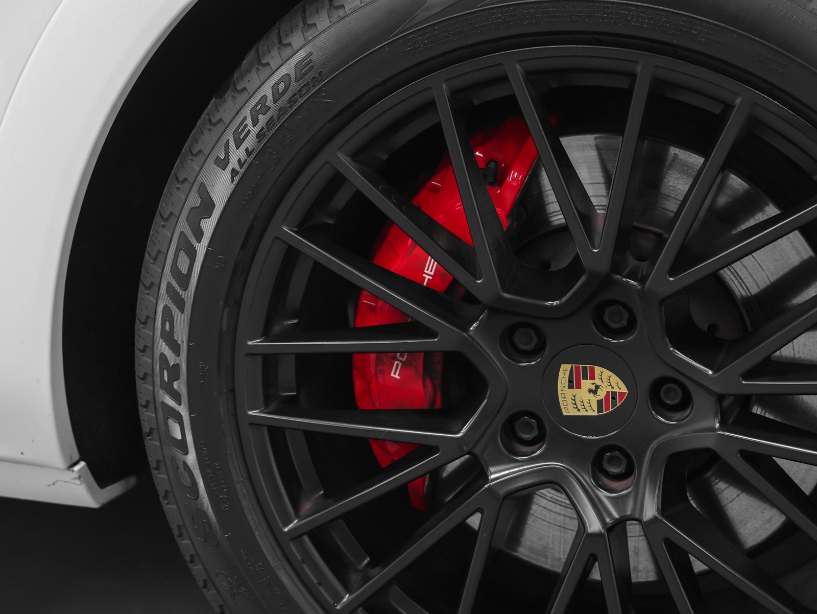 2022 Porsche Cayenne Coupe GTS