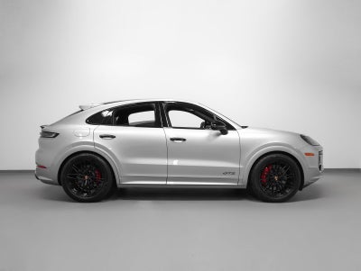 2025 Porsche Cayenne Cayenne GTS Coupe