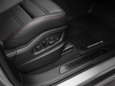 2025 Porsche Cayenne Cayenne GTS Coupe