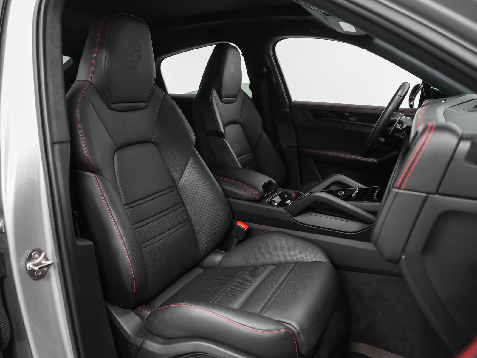 2025 Porsche Cayenne Cayenne GTS Coupe