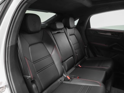 2025 Porsche Cayenne Cayenne GTS Coupe