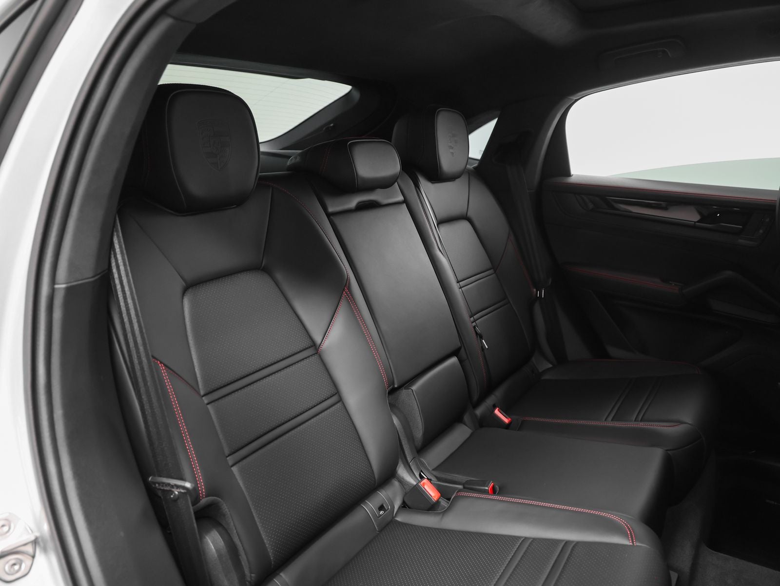 2025 Porsche Cayenne Cayenne GTS Coupe
