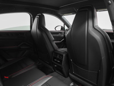 2025 Porsche Cayenne Cayenne GTS Coupe