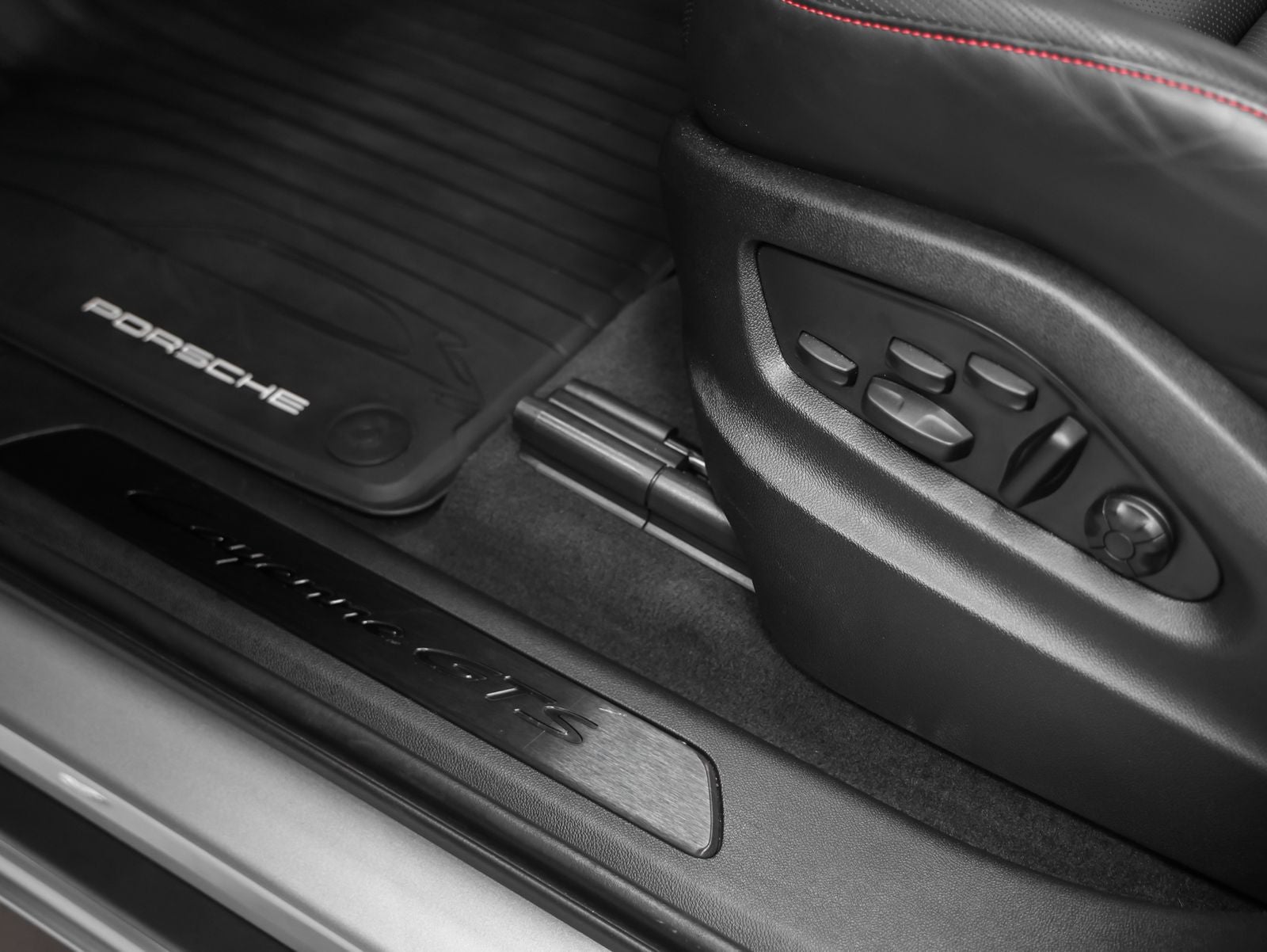 2025 Porsche Cayenne Cayenne GTS Coupe