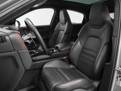 2025 Porsche Cayenne Cayenne GTS Coupe