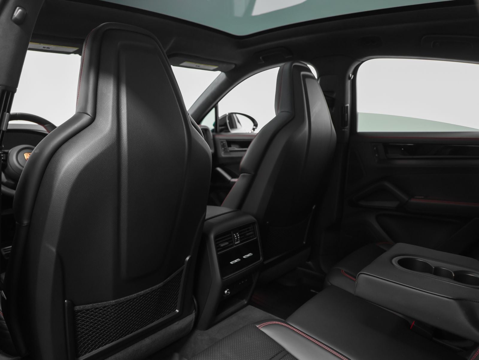 2025 Porsche Cayenne Cayenne GTS Coupe