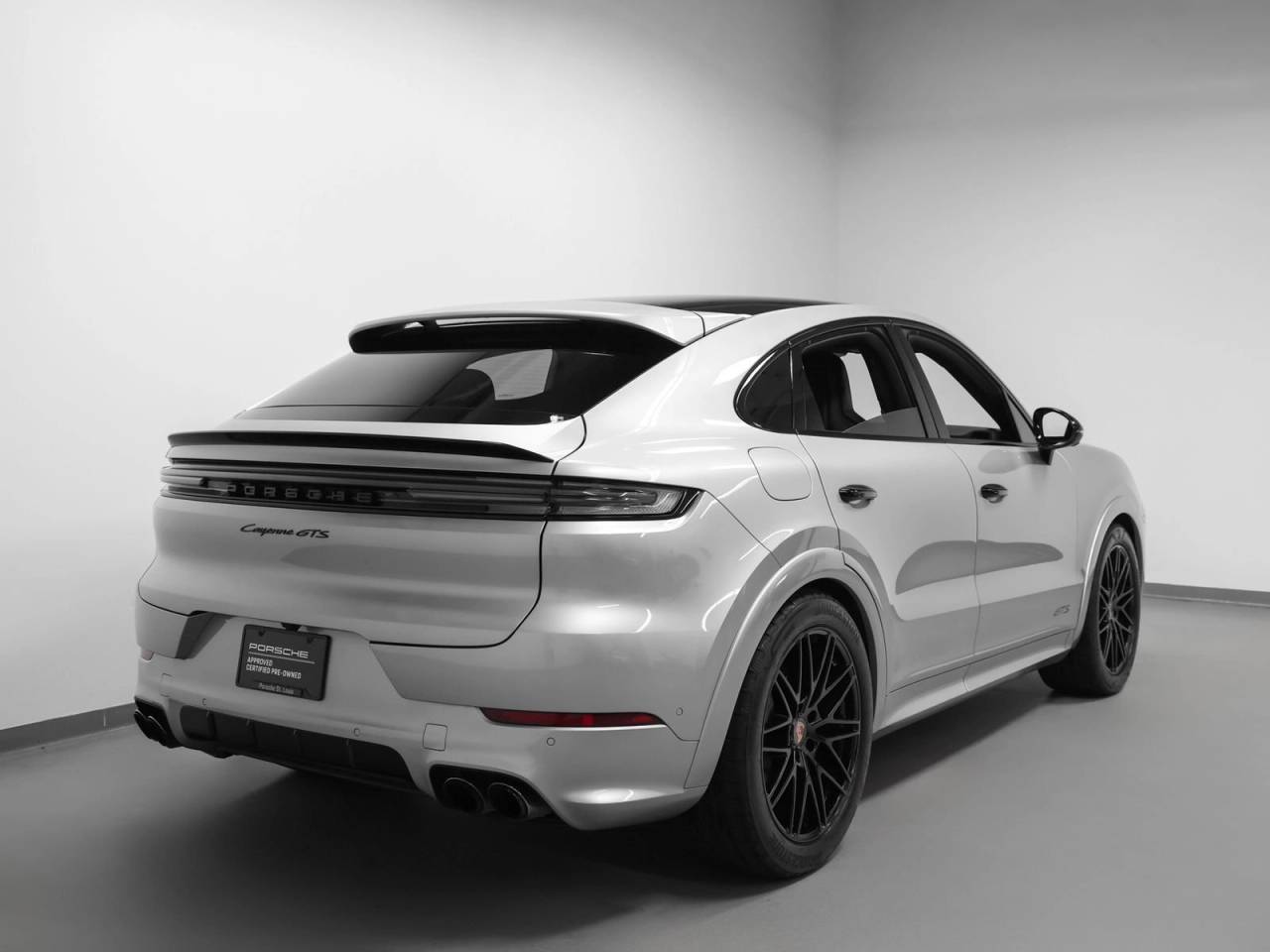 2025 Porsche Cayenne Cayenne GTS Coupe
