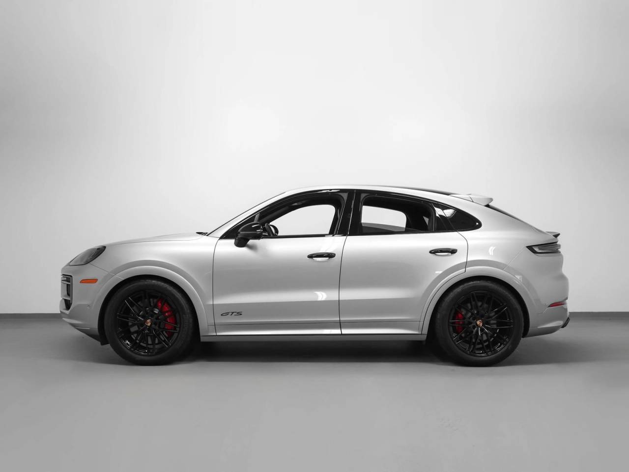 2025 Porsche Cayenne Cayenne GTS Coupe