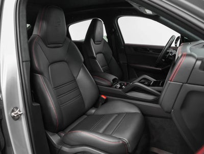 2025 Porsche Cayenne Cayenne GTS Coupe