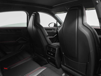 2025 Porsche Cayenne Cayenne GTS Coupe