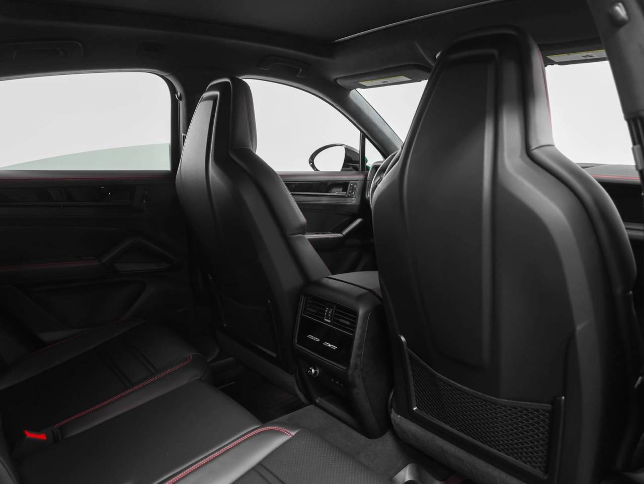 2025 Porsche Cayenne Cayenne GTS Coupe