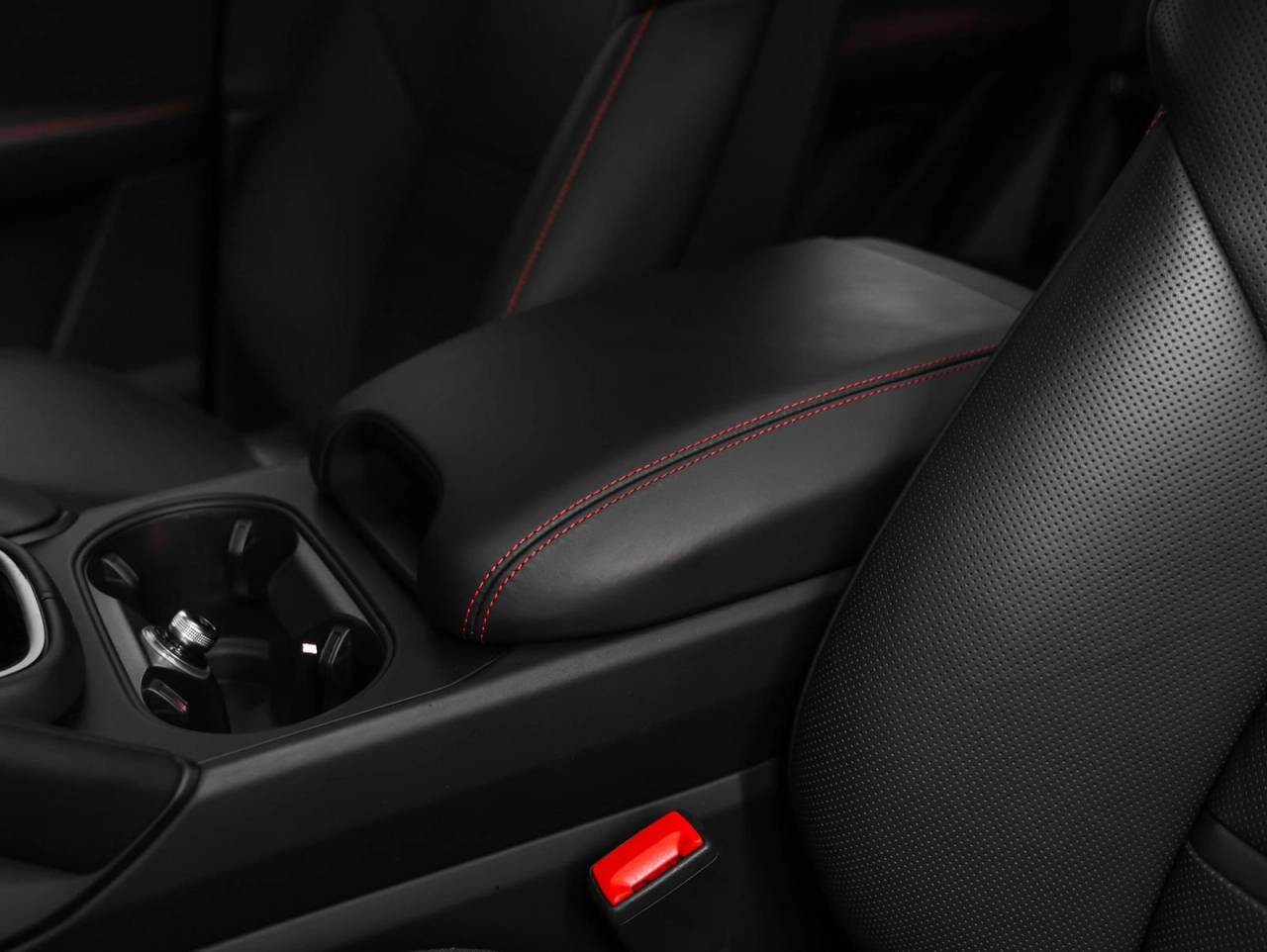 2025 Porsche Cayenne Cayenne GTS Coupe
