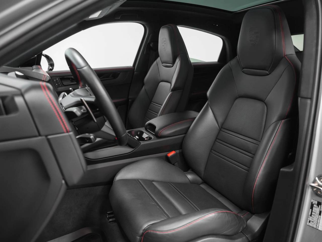 2025 Porsche Cayenne Cayenne GTS Coupe