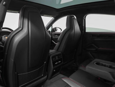 2025 Porsche Cayenne Cayenne GTS Coupe