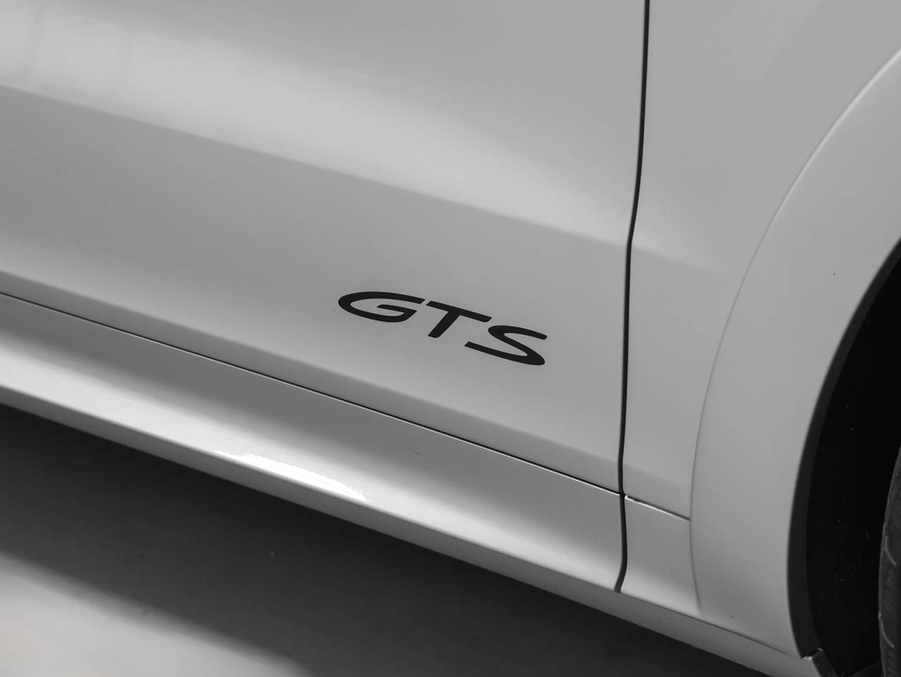 2025 Porsche Cayenne Cayenne GTS Coupe