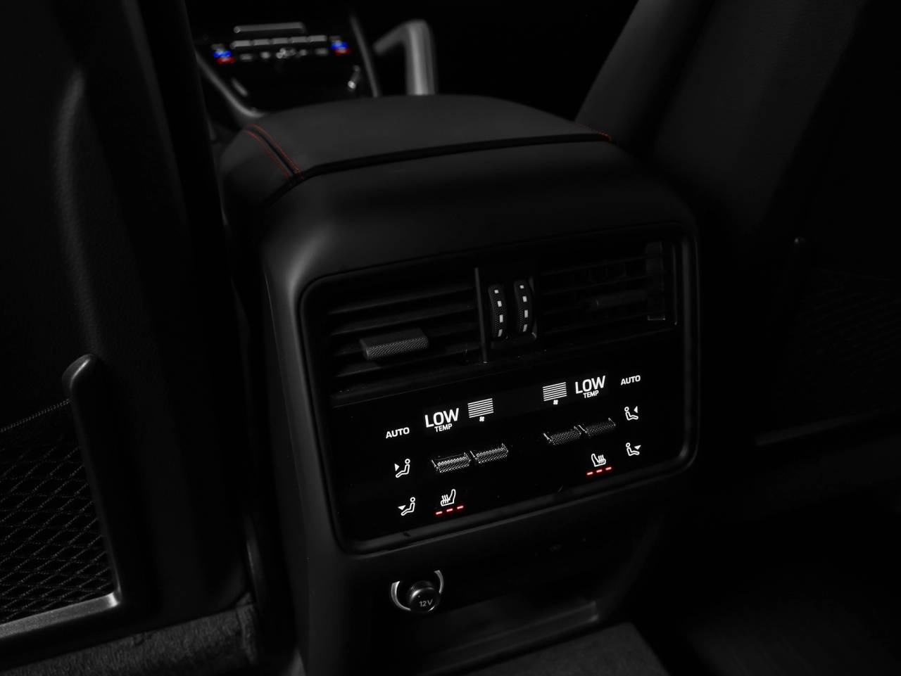 2025 Porsche Cayenne Cayenne GTS Coupe