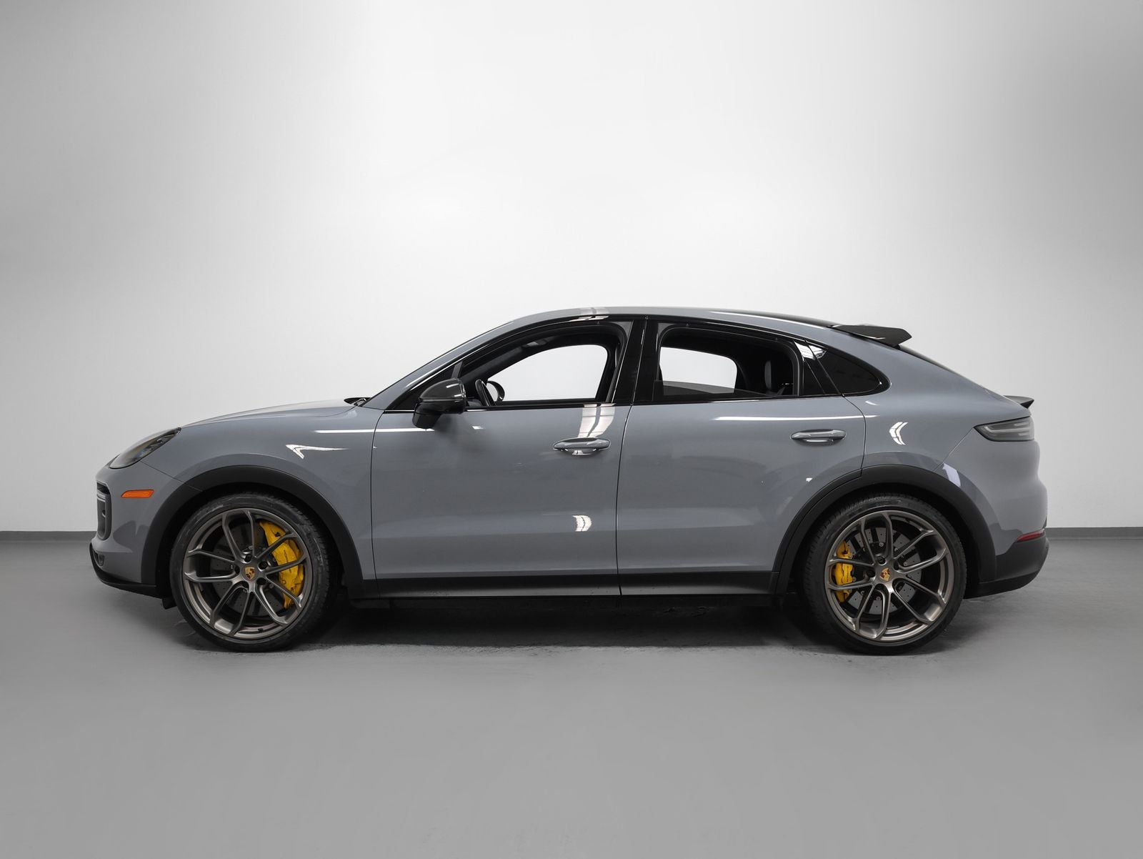 2023 Porsche Cayenne Turbo GT