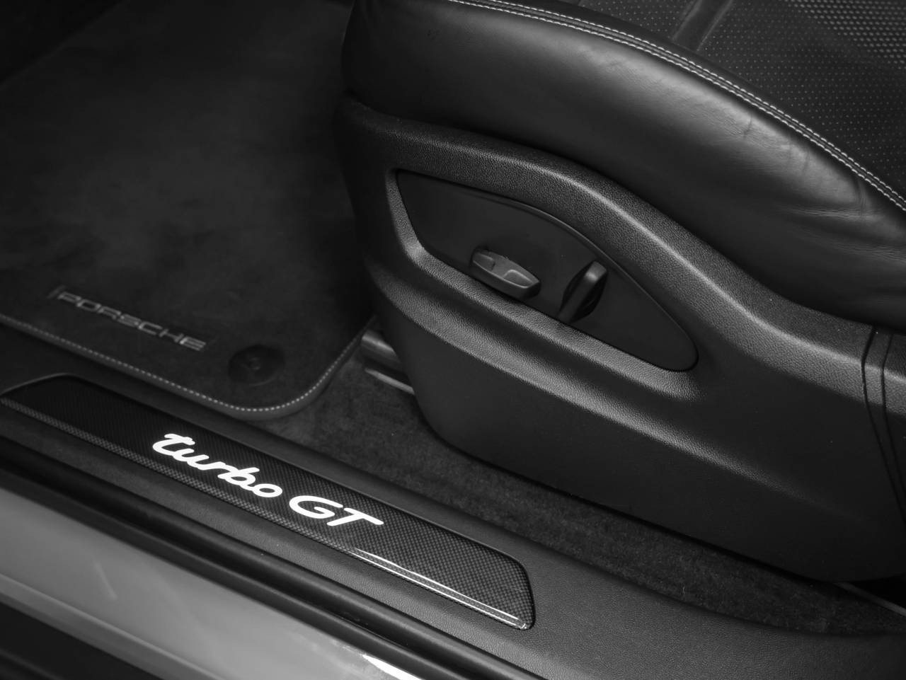 2023 Porsche Cayenne Turbo GT