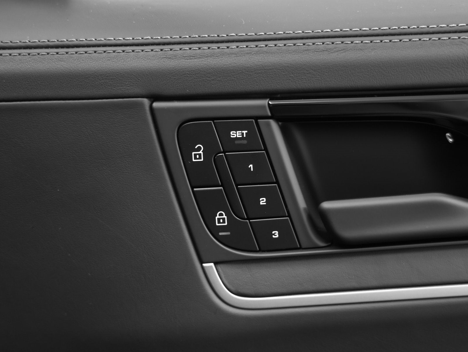 2025 Porsche Cayenne Cayenne Turbo E-Hybrid Coupe