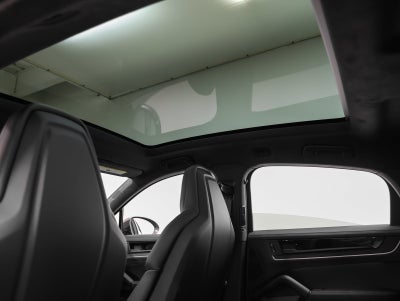 2025 Porsche Cayenne Cayenne Turbo E-Hybrid Coupe