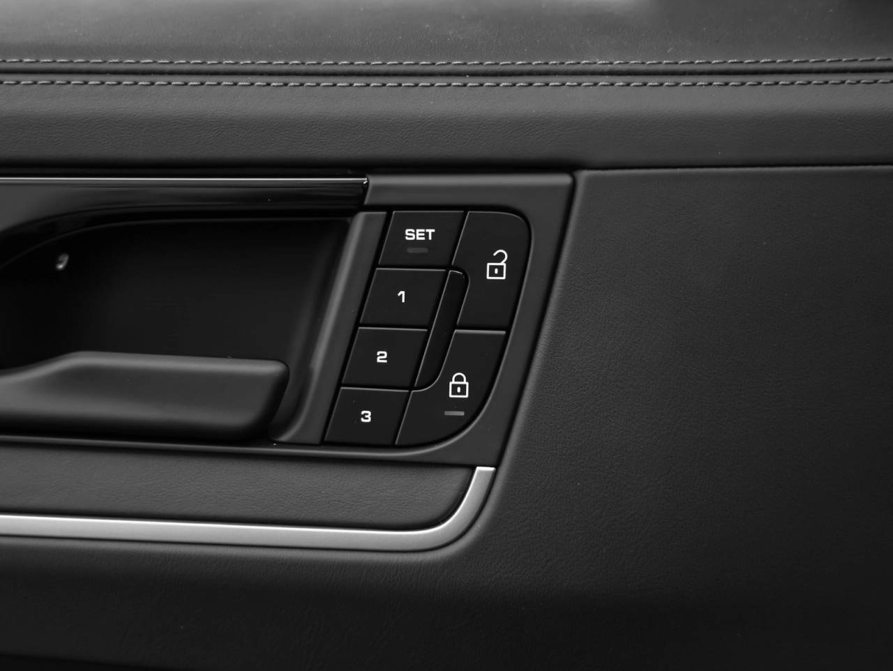 2025 Porsche Cayenne Cayenne Turbo E-Hybrid Coupe