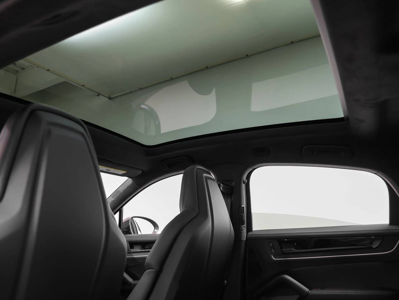 2025 Porsche Cayenne Cayenne Turbo E-Hybrid Coupe