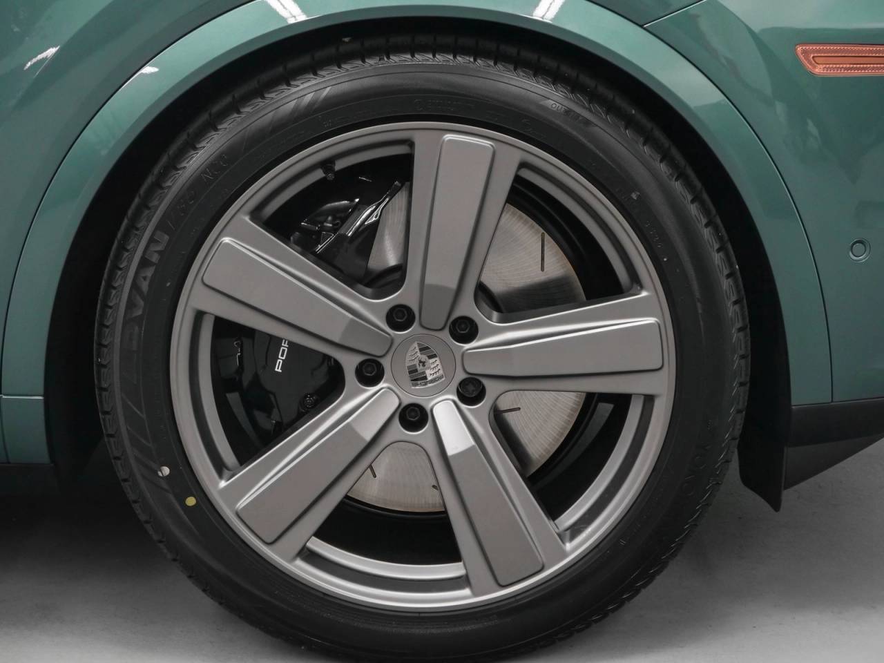 2025 Porsche Cayenne Turbo E-Hybrid