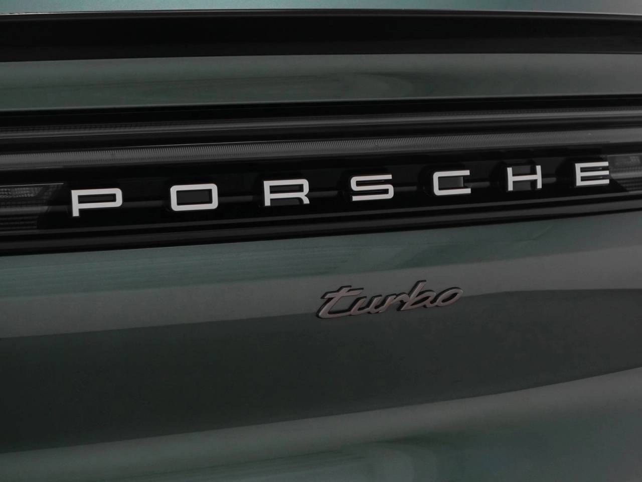 2025 Porsche Cayenne Turbo E-Hybrid