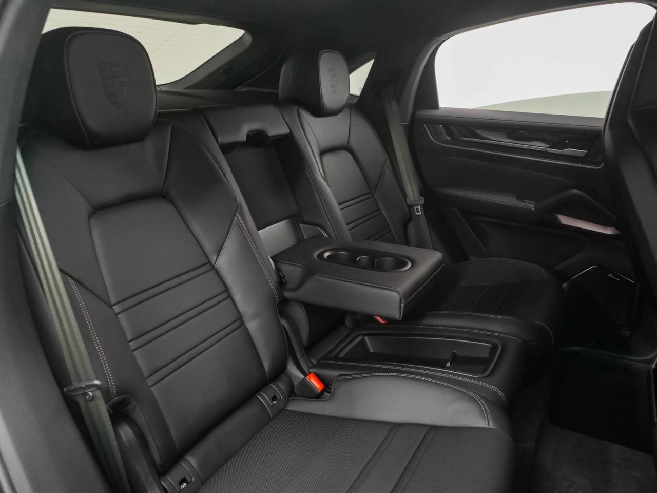 2025 Porsche Cayenne Turbo E-Hybrid