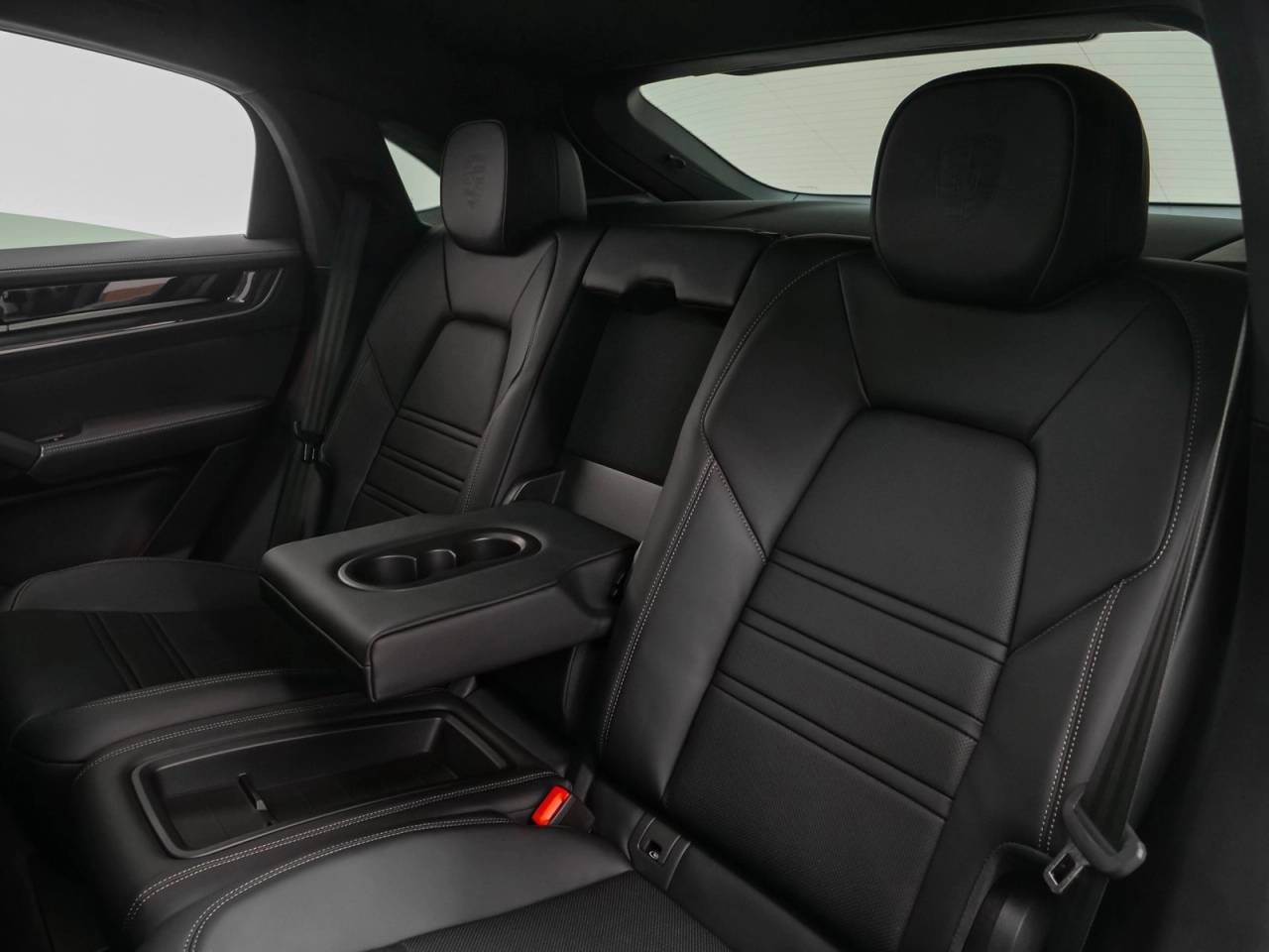 2025 Porsche Cayenne Turbo E-Hybrid