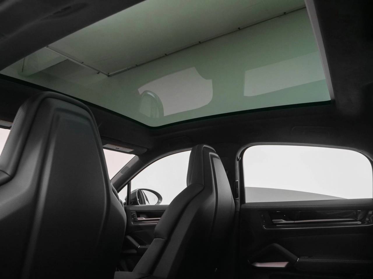 2025 Porsche Cayenne Turbo E-Hybrid