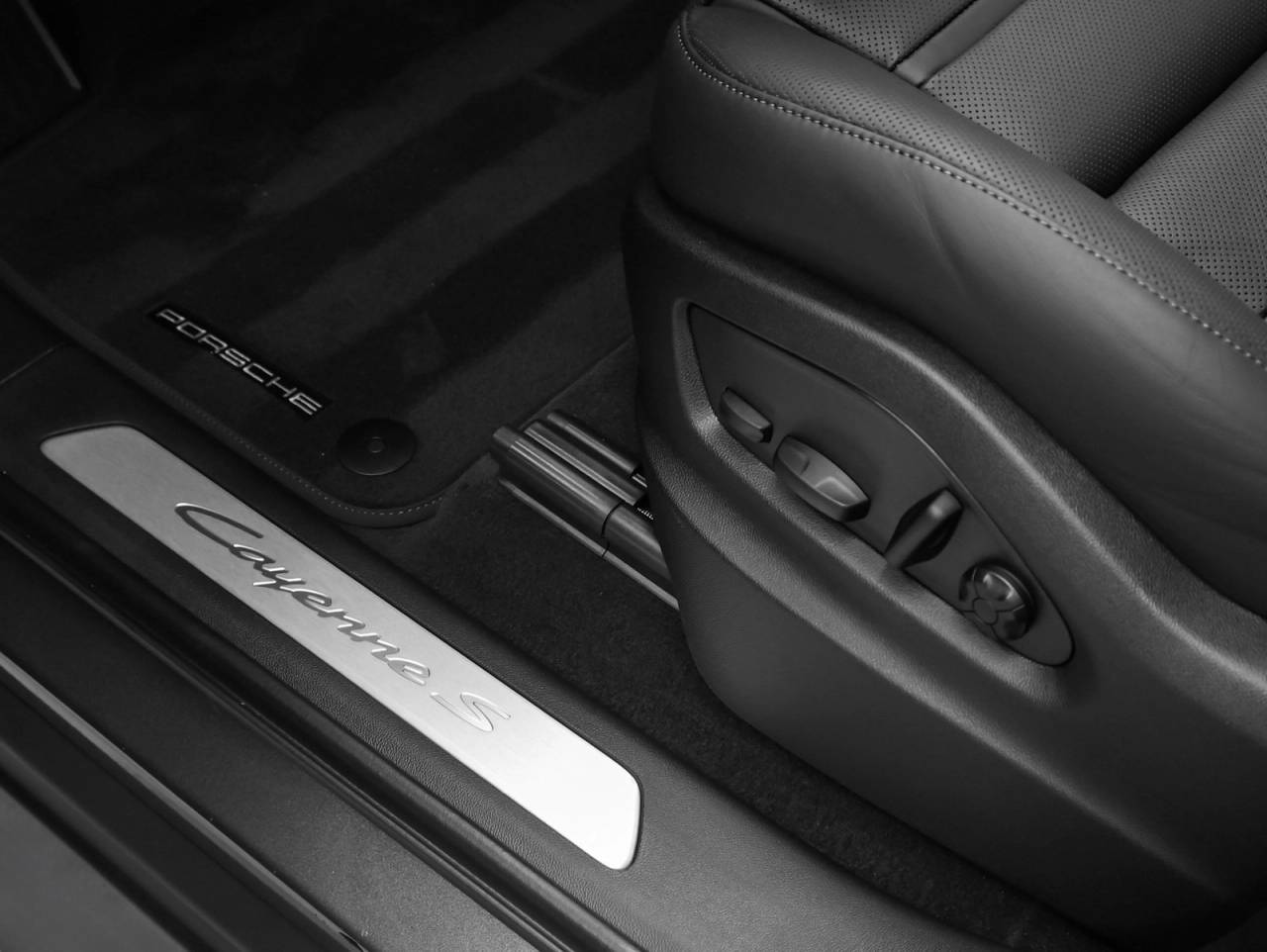 2026 Porsche Cayenne Cayenne S E-Hybrid Coupe