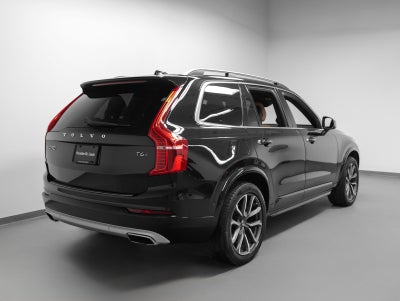 2018 Volvo XC90 T6 Momentum