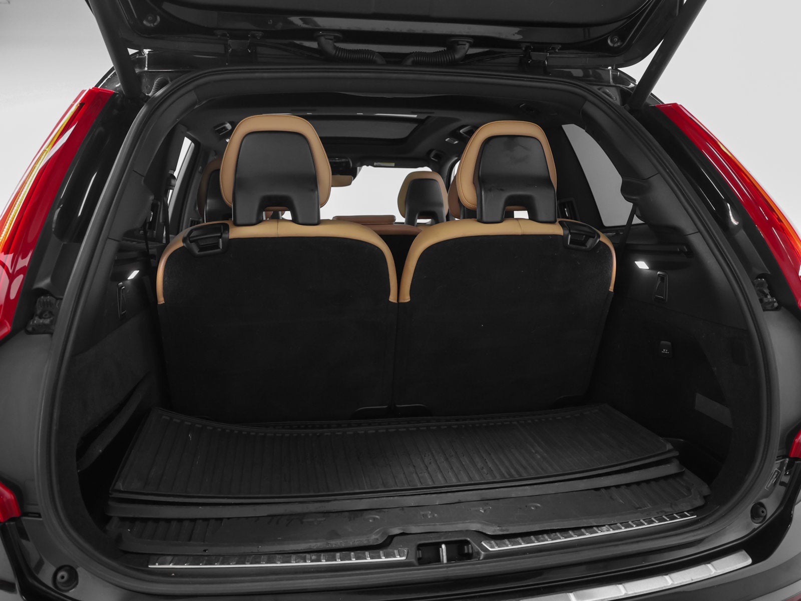 2018 Volvo XC90 T6 Momentum