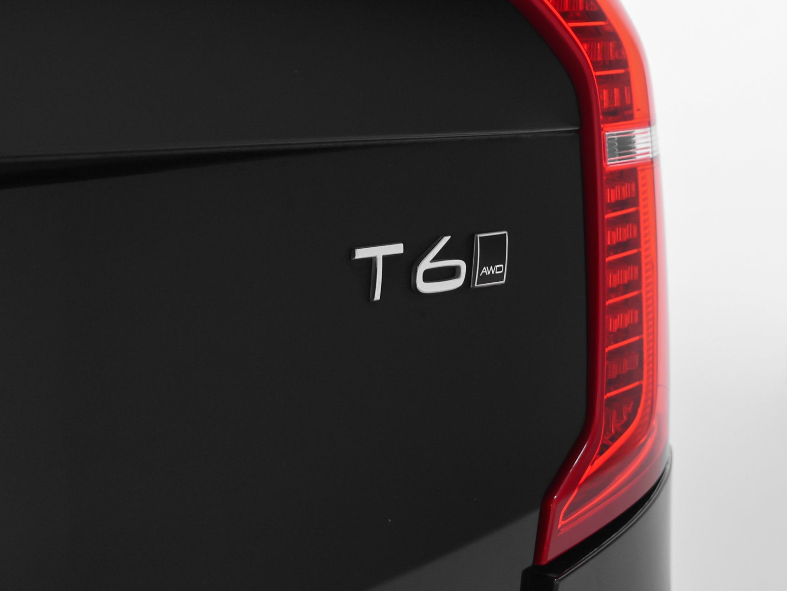 2018 Volvo XC90 T6 Momentum