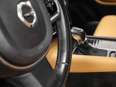 2018 Volvo XC90 T6 Momentum