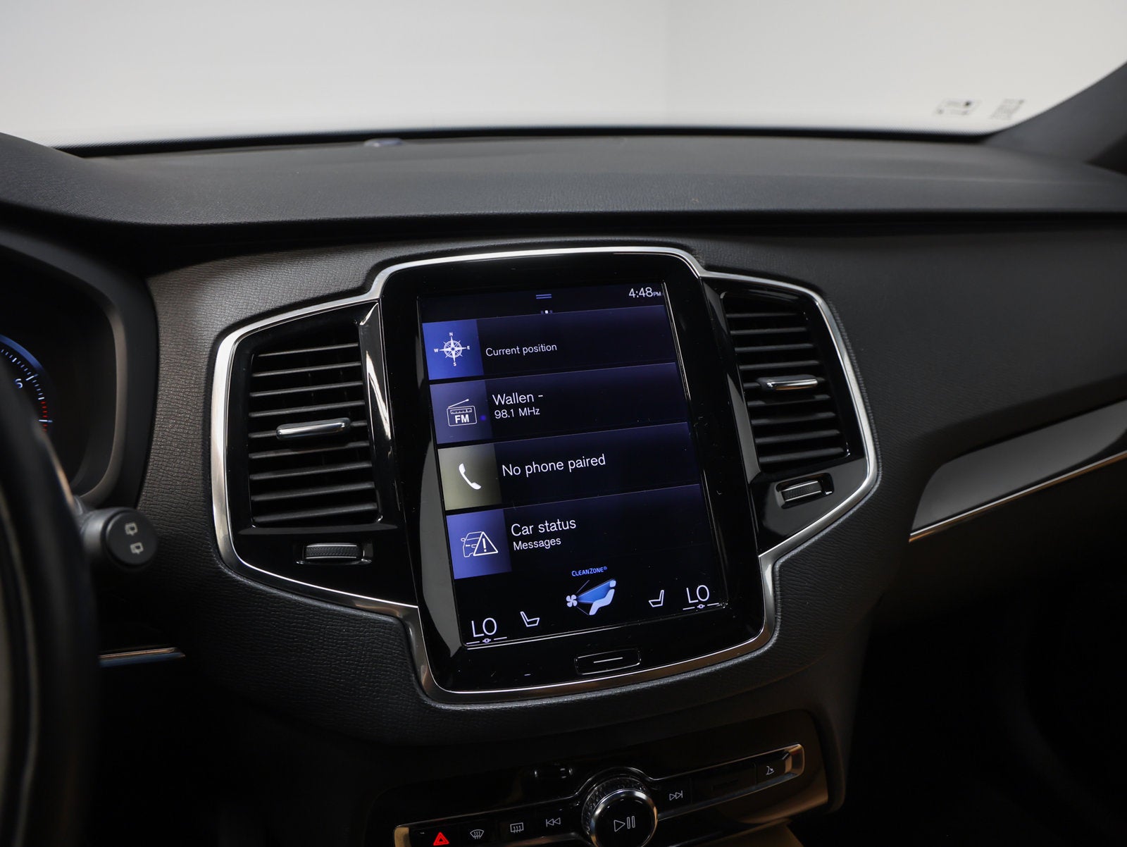 2018 Volvo XC90 T6 Momentum