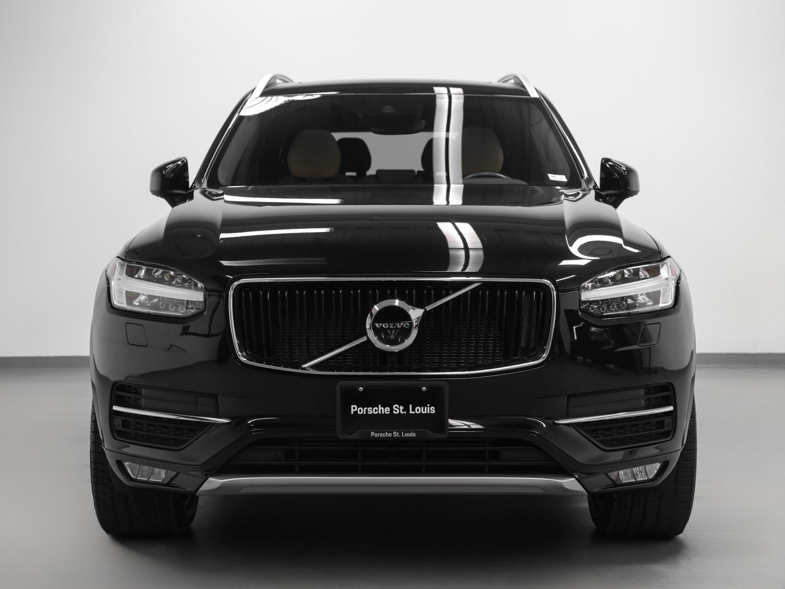 2018 Volvo XC90 T6 Momentum
