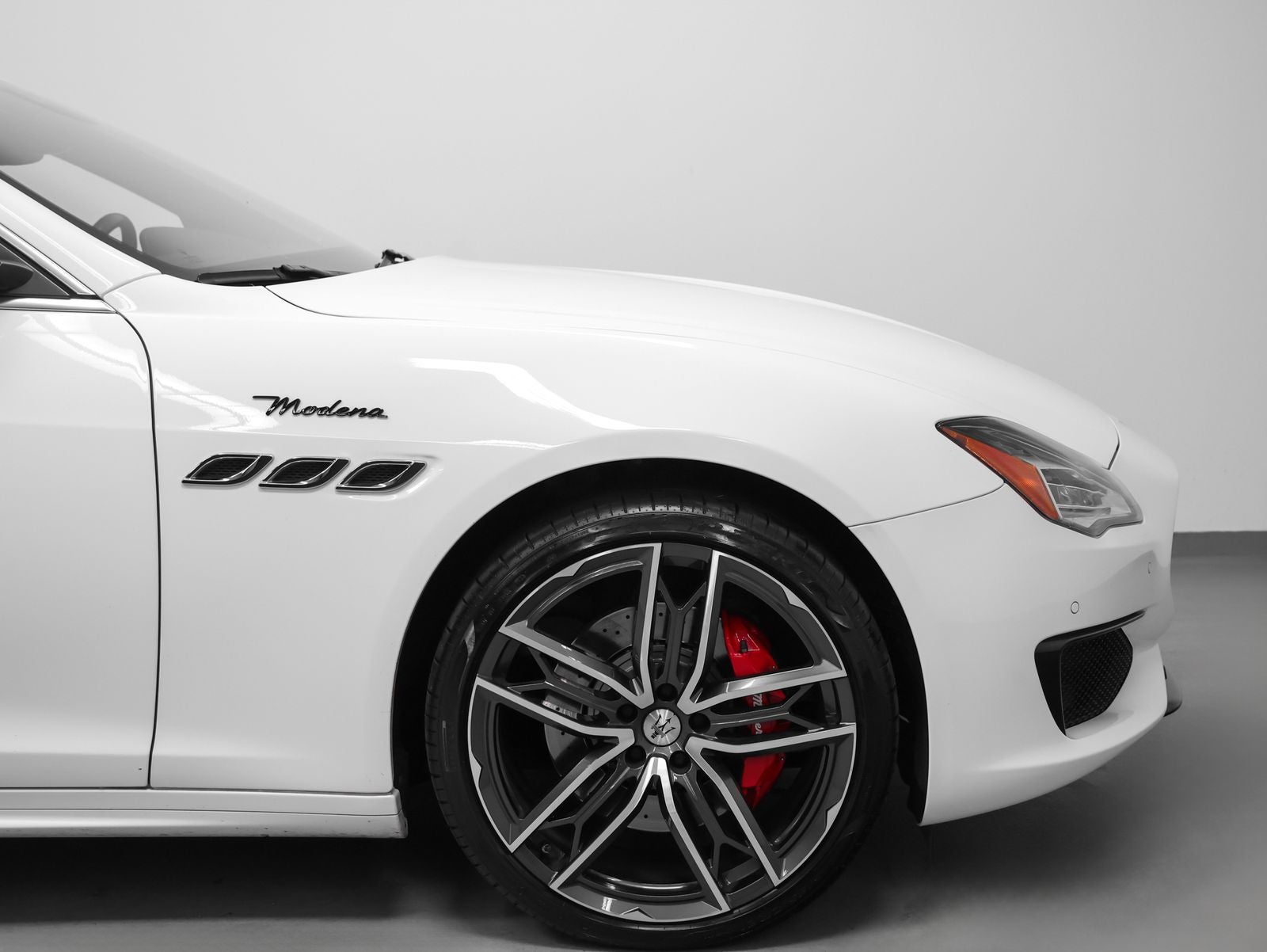 2023 Maserati Quattroporte Modena