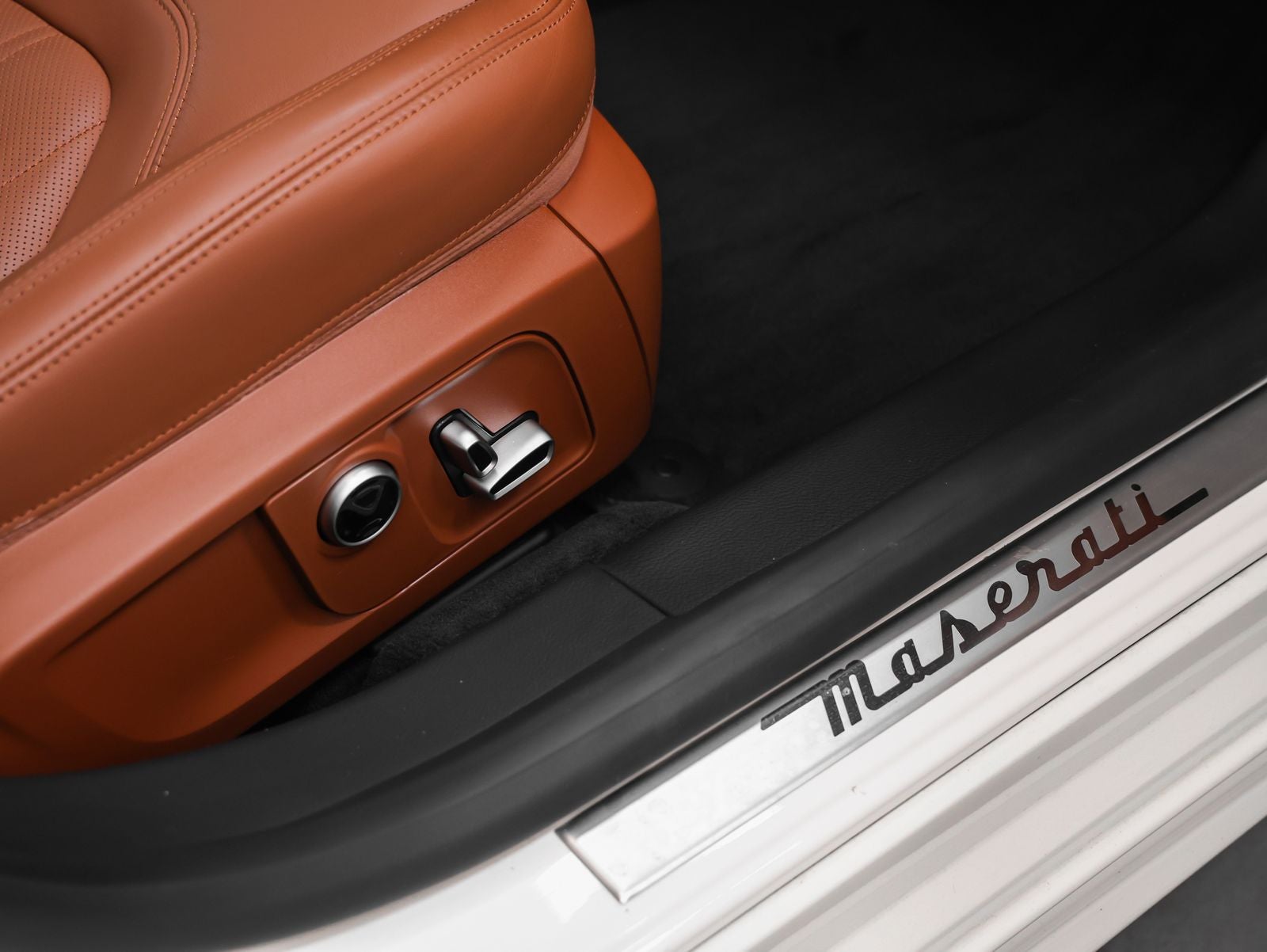 2023 Maserati Quattroporte Modena