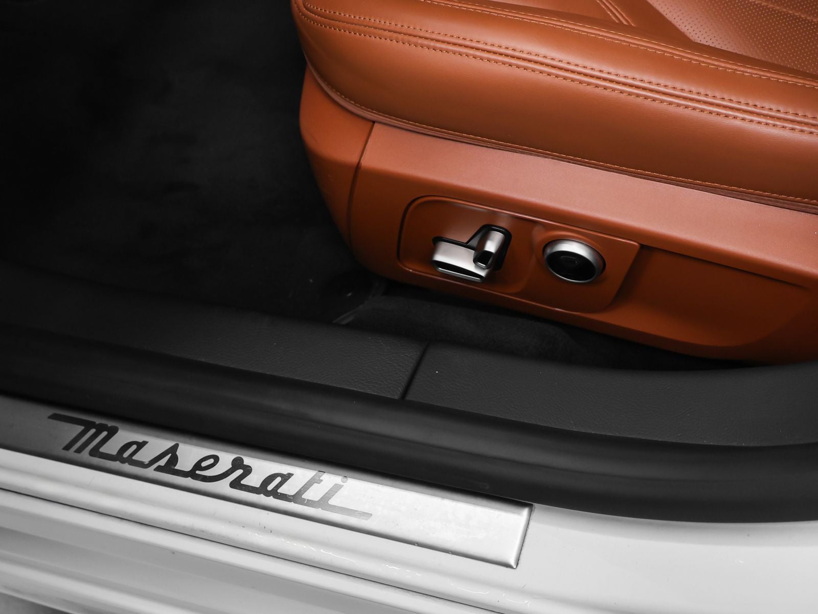 2023 Maserati Quattroporte Modena