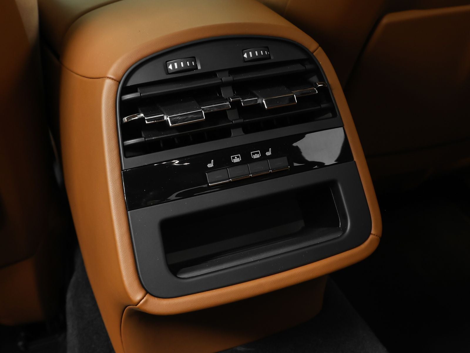 2023 Maserati Quattroporte Modena