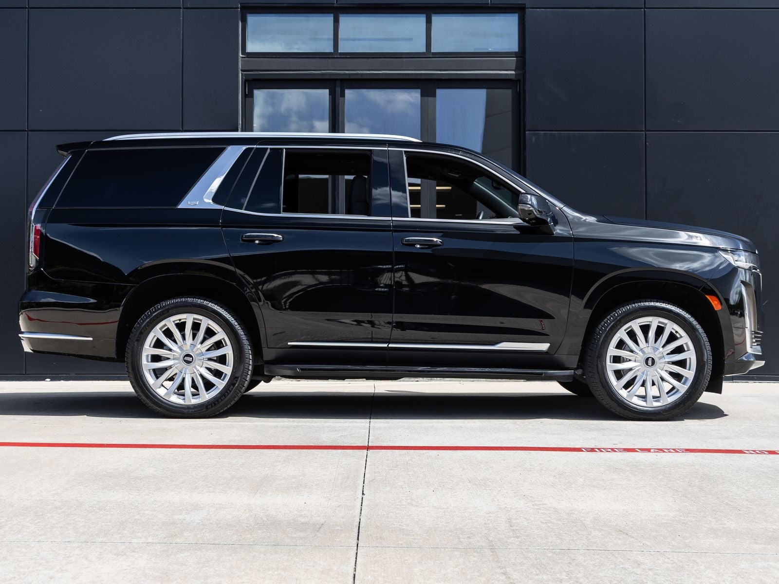 2024 Cadillac Escalade Luxury