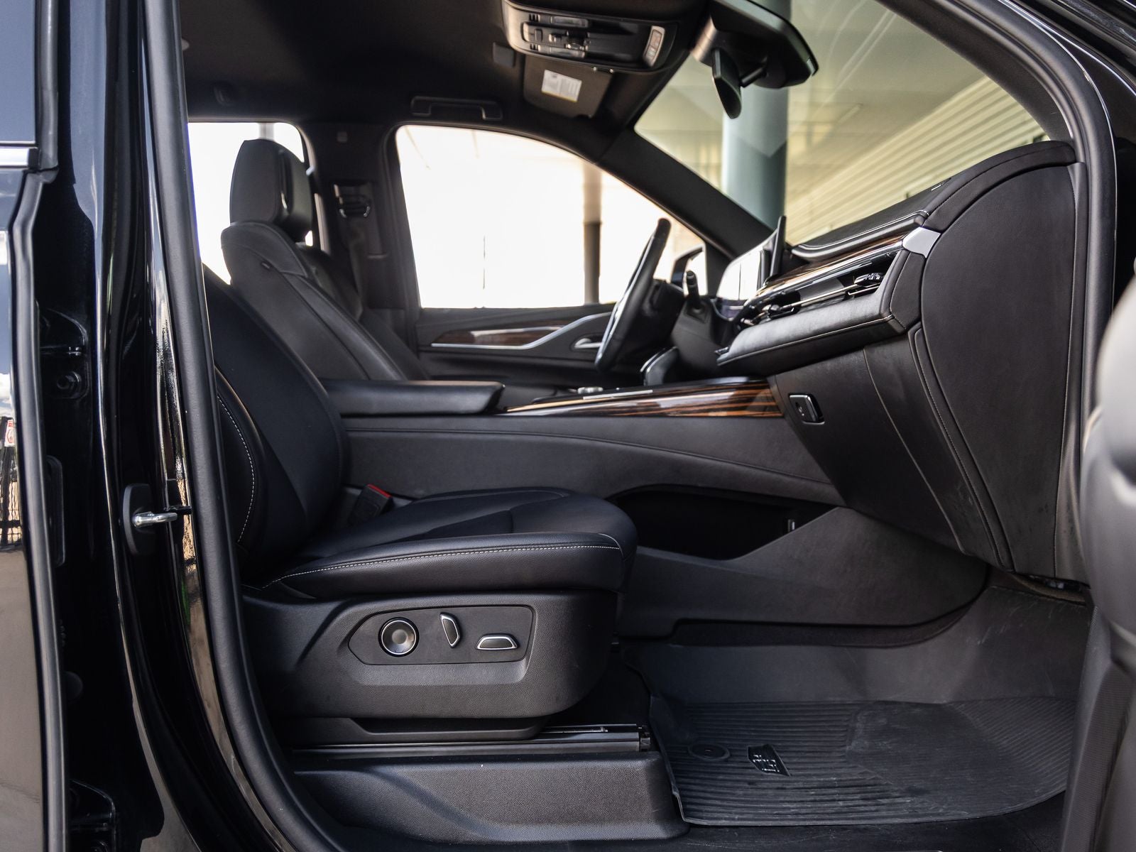 2024 Cadillac Escalade Luxury