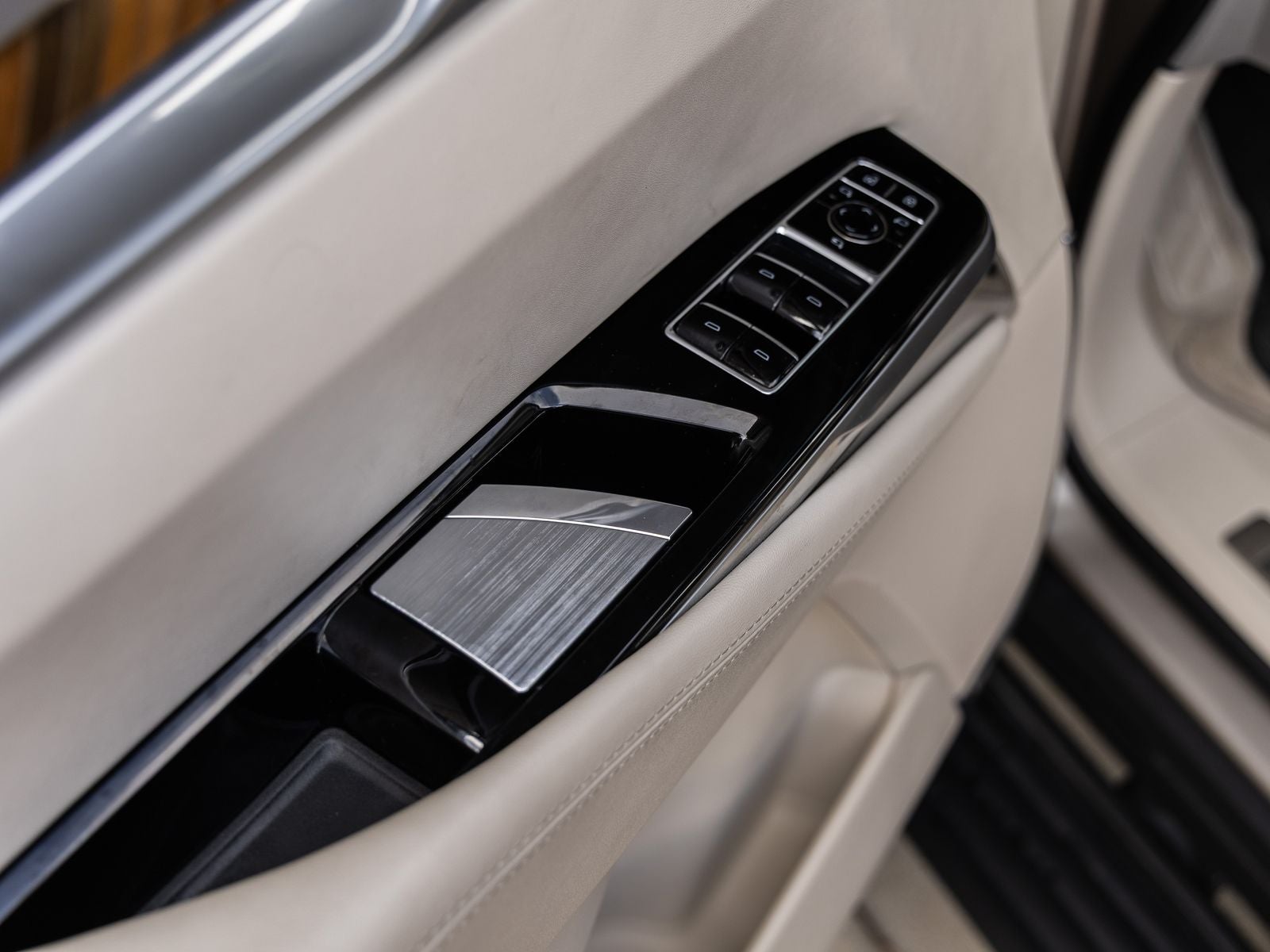 2025 Cadillac Escalade ESV Sport Platinum