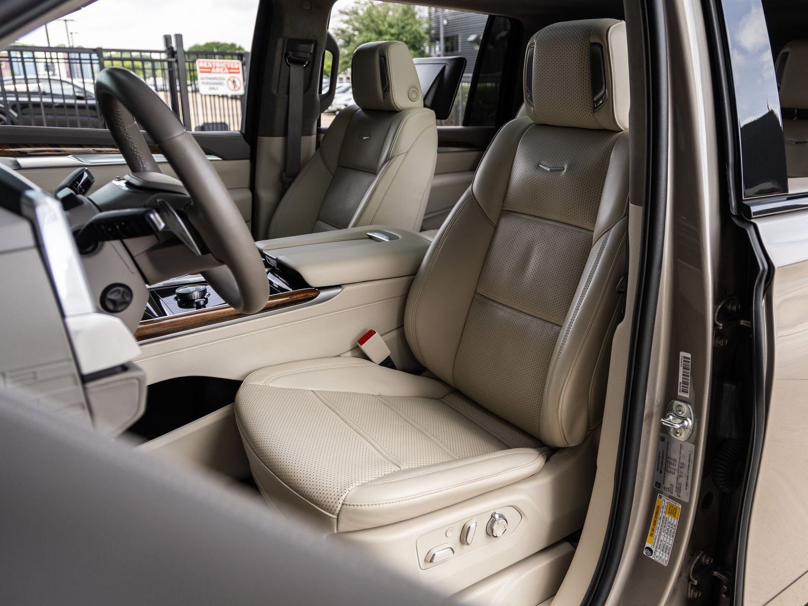 2025 Cadillac Escalade ESV Sport Platinum