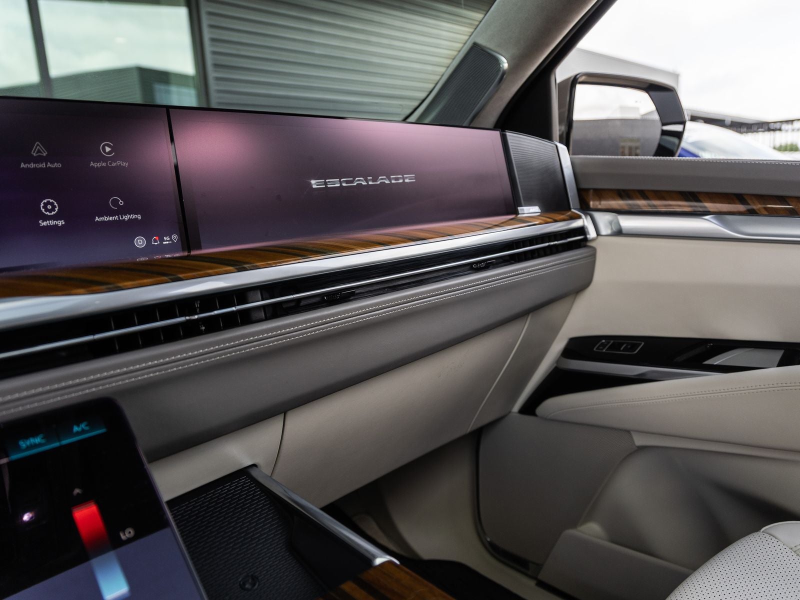 2025 Cadillac Escalade ESV Sport Platinum